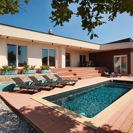 Villa Senorita Pola